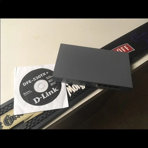 D-Link DI-704 4-Port 10/100 Wired Router with Installation Disc - Picture 5 of 9